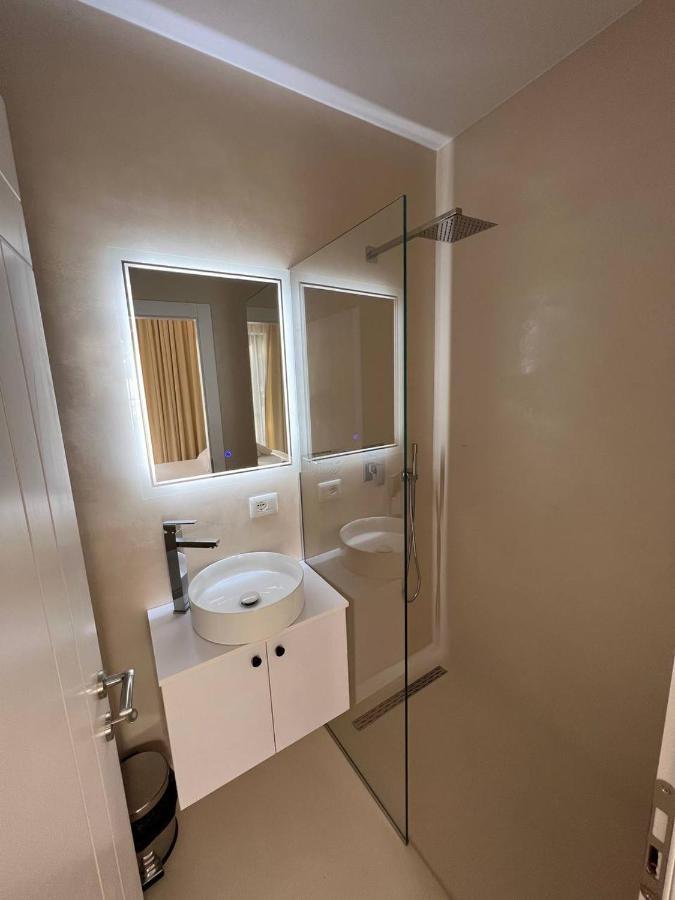 Mare Rooms Vlore Kanine Buitenkant foto